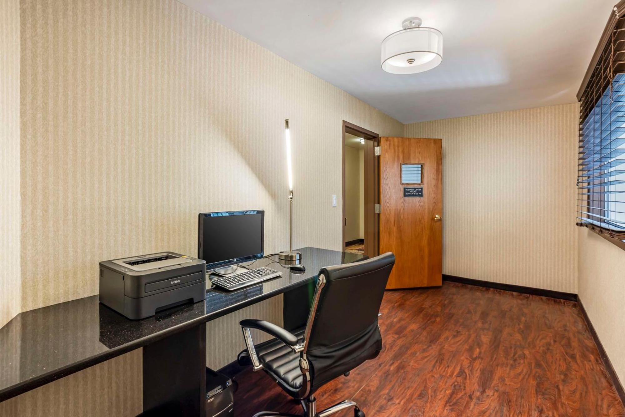 Best Western Monticello Exterior photo